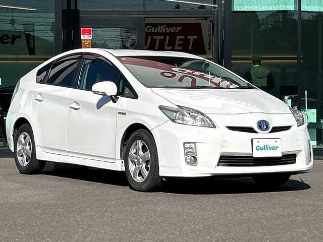 トヨタ プリウス S 鹿児島県 2010(平22)年 17.9万km スーパーホワイトⅡ セーフティセンス/社外ナビ/　　CD/DVD/BT/ワンセグ/バックカメラ/社外15インチアルミホイール/ステアリングスイッチ/アイドリングストップ/ISOFIX/スマートキー/ETC