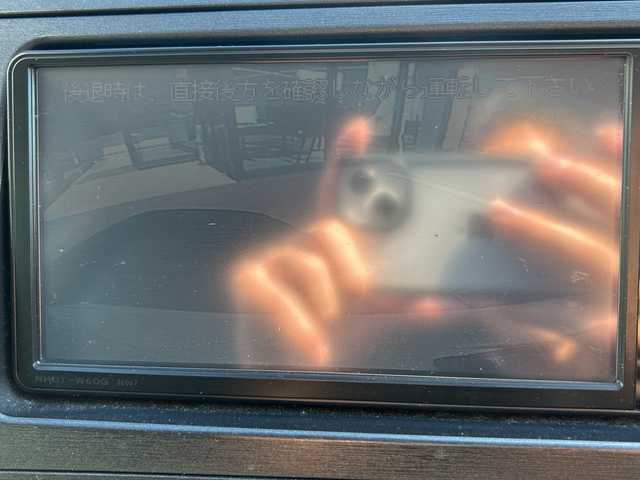 トヨタ プリウス S 鹿児島県 2010(平22)年 17.9万km スーパーホワイトⅡ セーフティセンス/社外ナビ/　　CD/DVD/BT/ワンセグ/バックカメラ/社外15インチアルミホイール/ステアリングスイッチ/アイドリングストップ/ISOFIX/スマートキー/ETC