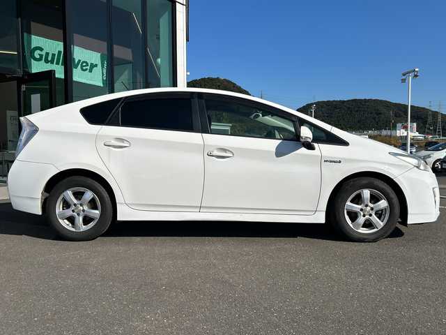 トヨタ プリウス S 鹿児島県 2010(平22)年 17.9万km スーパーホワイトⅡ セーフティセンス/社外ナビ/　　CD/DVD/BT/ワンセグ/バックカメラ/社外15インチアルミホイール/ステアリングスイッチ/アイドリングストップ/ISOFIX/スマートキー/ETC