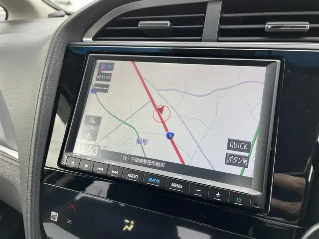 ホンダ シャトル ハイブリッド X ホンダセンシング 千葉県 2019(令1)年 6.8万km プラチナホワイトパール ホンダセンシング/・衝突軽減ブレーキ/・レーンキープアシスト/・標識認識機能/・オートマチックハイビーム/・アダプティブクルーズコントロール/純正8インチSDナビ【VXM-195VFEi】/・CD/DVD/Bluetooth/フルセグ/バックカメラ/ハーフレザーシート/前席シートヒーター/スマートキー/パドルシフト/純正LEDヘッドライト/LEDフォグランプ/ビルトインETC/社外ドライブレコーダー/純正15インチアルミホイール/本革巻きステアリング/ドアバイザー/サイド＆カーテンエアバッグ/新車時保証書＆取扱説明書