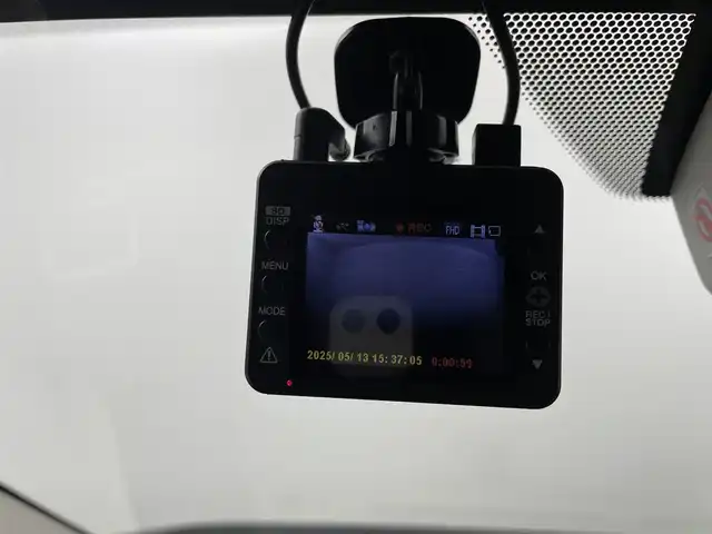 スバル レヴォーグ 1．6GT アイサイト Sスタイル 埼玉県 2015(平27)年 10.6万km クリスタルホワイトP アイサイト/クルーズコントロール/社外メモリナビ(型式：AVIC-RZ09)/CD/DVD/Bluetooth/フルセグ/バックカメラ/フォグランプ/前後ドライブレコーダー/ETC/純正１７インチAW/プッシュスタート/スマートキー/スペアキー