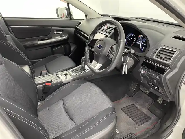 スバル レヴォーグ 1．6GT アイサイト Sスタイル 埼玉県 2015(平27)年 10.6万km クリスタルホワイトP アイサイト/クルーズコントロール/社外メモリナビ(型式：AVIC-RZ09)/CD/DVD/Bluetooth/フルセグ/バックカメラ/フォグランプ/前後ドライブレコーダー/ETC/純正１７インチAW/プッシュスタート/スマートキー/スペアキー