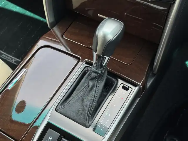 トヨタ マークＸ 250G 愛媛県 2012(平24)年 8.9万km ホワイトパールクリスタルシャイン 純正ナビ/・フルセグTV/・Bluetooth/・CD/DVD/・FM/AM/・USB/ETC/バックカメラ・サイドカメラ/D席パワーシート/スペアキー/ステアリングスイッチ/革巻きハンドル/フロアマット