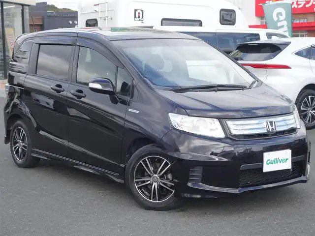 ホンダ フリード スパイク ハイブリット 静岡県 2013(平25)年 12.8万km プレミアムブラキッシュパール ワンオーナー/禁煙車/社外carrozzeriaナビ（AVIC-MRZ07)/　CD/DVD/BT/ワンセグTV/SD/社外ETC/純正フロアマット/純正ドアバイザー/リモコンキー/スペアキー1個/取扱説明書/保証書