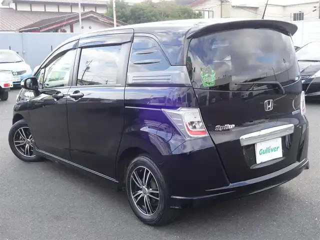 ホンダ フリード スパイク ハイブリット 静岡県 2013(平25)年 12.8万km プレミアムブラキッシュパール ワンオーナー/禁煙車/社外carrozzeriaナビ（AVIC-MRZ07)/　CD/DVD/BT/ワンセグTV/SD/社外ETC/純正フロアマット/純正ドアバイザー/リモコンキー/スペアキー1個/取扱説明書/保証書