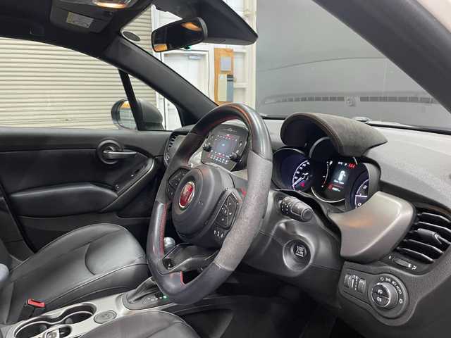 フィアット ５００Ｘ スポーツ 群馬県 2020(令2)年 4.7万km 白 純正ディスプレイオーディオ/ワンオーナー　/ＡｐｐｌｅＣａｒＰｌａｙ　/前席シートヒーター　/黒革シート　/前席パワーシート　/バックカメラ　/コーナーセンサー　/ブラインドスポットモニター　/純正１９インチＡＷ