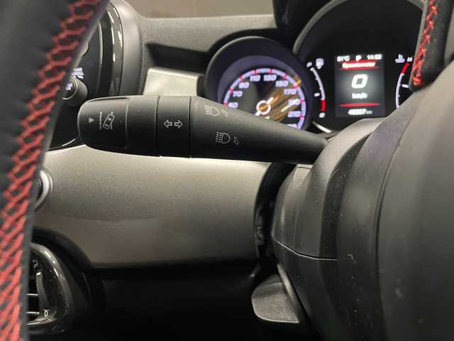 フィアット ５００Ｘ スポーツ 群馬県 2020(令2)年 4.7万km 白 純正ディスプレイオーディオ/ワンオーナー　/ＡｐｐｌｅＣａｒＰｌａｙ　/前席シートヒーター　/黒革シート　/前席パワーシート　/バックカメラ　/コーナーセンサー　/ブラインドスポットモニター　/純正１９インチＡＷ