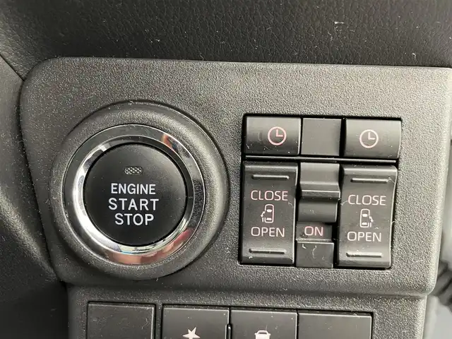 ダイハツ アトレー バン RS 兵庫県 2024(令6)年 2.8万km シャイニングホワイトパール ・社外メモリナビ/・フルセグTV/・バックカメラ/・ビルドインＥＴＣ/・両側パワースライドドア/・ＬＥＤヘッドライト/・LEDフォグランプ/・コーナーセンサー/・衝突軽減ブレーキ/・レーンキープアシスト/・追従クルーズコントロール