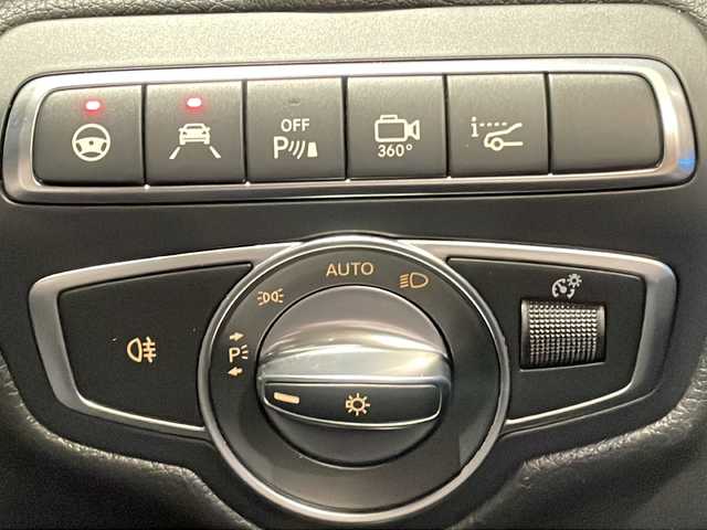 メルセデス・ベンツ ＧＬＣ２２０ d 4マチック クーペ スポーツ 新潟県 2018(平30)年 4万km オブシディアンブラック 4WD/AMGスタイリングパッケージ/・フロントスポイラー/・リアスカート/スポーツシート/・ハーフレザー/・パワーシート/・メモリ機能/・全席シートヒーター/電動リアゲート/ヘッドアップディスプレイ/レーダーセーフティパッケージ/・アクティブブレーキアシスト/・レーンキープアシスト/・ブラインドスポットアシスト/・アテンションアシスト/・ディスタンスパイロット ディストロニック/純正HDDナビ/フルセグTV/Bluetooth/USB/DVD/CD/全方位カメラ/・バックカメラ/ETC/前後ドライブレコーダー/オートライト/オートハイビーム/LEDヘッドライト/純正フロアマット/純正19インチアルミホイール