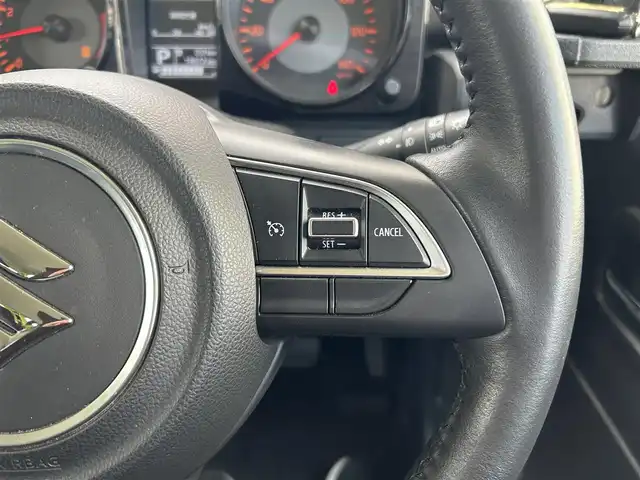 スズキ ジムニー XC 埼玉県 2020(令2)年 2万km キネティックイエロー ・ディーラー点検記録簿R2~R6/・ワンオーナー/・社外ナビ（DISC/SD/TV/BT/USB）/・ステアリングスイッチ/・革巻きステアリング/・クルーズコントロール/・横滑り防止装置/・ヒルディセントコントロール/・衝突被害軽減システム/・レーンアシスト/・ヘッドライトウォッシャー/・オートライト/・LEDヘッドライト/・フォグライト/・純正フロアマット/・純正16インチアルミホイール/・ドアバイザー/・純正マッドフラップ/・電動格納ミラー/・ウィンカーミラー/・プッシュスタート/・スマートキー/・スペアキー×１