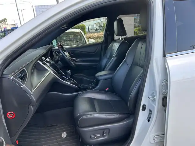 トヨタ ハリアー プレミアム アドバンスドP 宮城県 2014(平26)年 12.1万km ホワイトパールクリスタルシャイン ・ワンオーナー/・純正ナビ/（フルセグTV/CD/DVD/ブルーレイ/Bluetooth/AUX/USB）/・ドライブレコーダー/（CS-91FH)/・木目調パネル/・アイドリングストップ/・レーダークルーズコントロール/・前後コーナーセンサー/・ICS/・トラクションコントロール/・革ステアリング/・ステアリングスイッチ/・MTモード/・革シート/・前席シートヒーター/・D席メモリーシート/・電動リアゲート/・電動格納ミラー/・LEDライト/・フロントフォグランプ/・ISOFIX/・ETC/・バイザー/・リアプライバシーガラス/・フロアマット/・純正18インチアルミホイール/・フロアマット/・横滑り防止装置/・Wエアバッグ/ABS/・カーテンエアバッグ/・スマートキー/・プッシュスタート/・取扱説明書