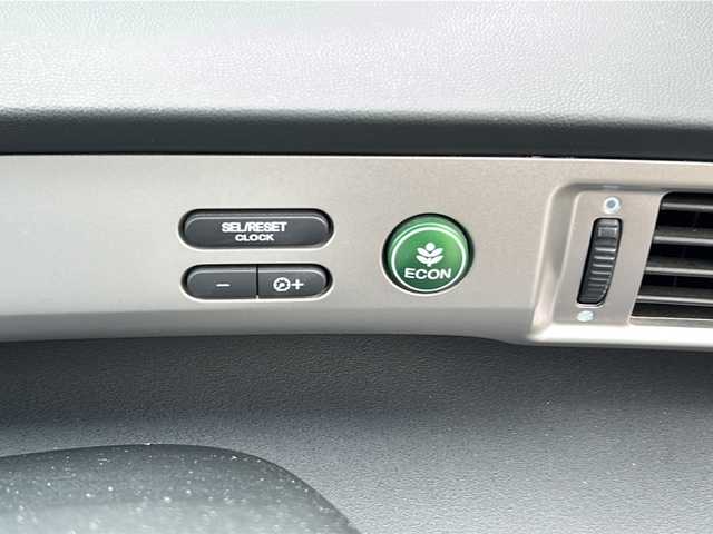 ホンダ フリード G ジャストセレクション 群馬県 2012(平24)年 7.1万km プレミアムホワイトパール ワンオーナー/ヘッドライトレベライザー/純正フロアマット/ウィンカーミラー/バイザー/ETC/純正SDナビ（TV.CD.DVD.Bluetooth）/アイドリングストップ/片側パワースライドドア/電動格納ミラー/スペアキー/パワーウィンドウ/パワーステアリング/盗難装置