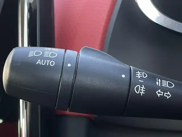 ルノー ルーテシア インテンス 三重県 2015(平27)年 11.3万km 赤 純正ナビ/ETC/Bluetooth/ドラレコ/純正17インチAW