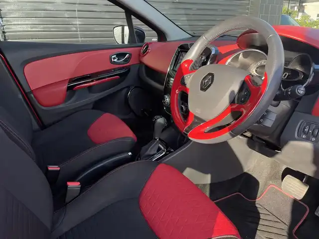 ルノー ルーテシア インテンス 三重県 2015(平27)年 11.3万km 赤 純正ナビ/ETC/Bluetooth/ドラレコ/純正17インチAW