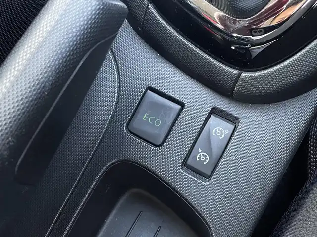 ルノー ルーテシア インテンス 三重県 2015(平27)年 11.3万km 赤 純正ナビ/ETC/Bluetooth/ドラレコ/純正17インチAW