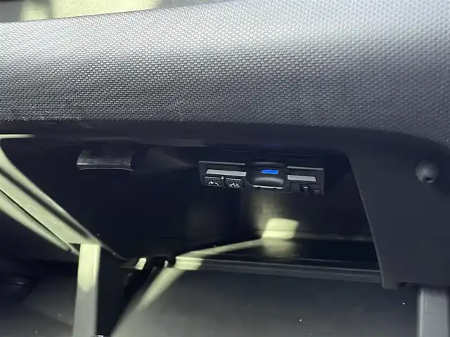 ルノー ルーテシア インテンス 三重県 2015(平27)年 11.3万km 赤 純正ナビ/ETC/Bluetooth/ドラレコ/純正17インチAW