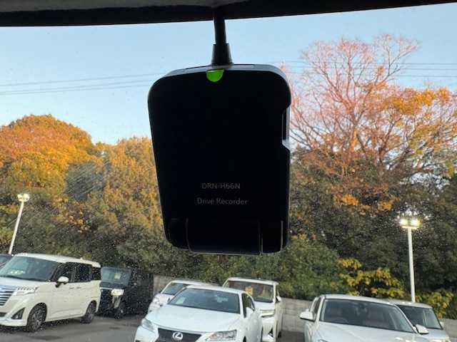 ダイハツ ムーヴ キャンバス G メイクアッフ SA Ⅱ 大阪府 2017(平29)年 6万km パールホワイトⅢ 純正ナビ　/フルセグ　/バックカメラ　/両側パワースライドドア　/衝突回避ブレーキ　/車線逸脱警報　/ドライブレコーダー　/ＥＴＣ　/プッシュスタート　/スマートキー　/ステアリングスイッチ　/オートライト　/電格ミラー