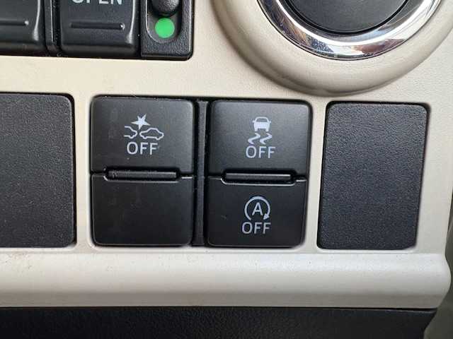 ダイハツ ムーヴ キャンバス G メイクアッフ SA Ⅱ 大阪府 2017(平29)年 6万km パールホワイトⅢ 純正ナビ　/フルセグ　/バックカメラ　/両側パワースライドドア　/衝突回避ブレーキ　/車線逸脱警報　/ドライブレコーダー　/ＥＴＣ　/プッシュスタート　/スマートキー　/ステアリングスイッチ　/オートライト　/電格ミラー