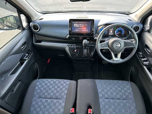 日産 デイズ ハイウェイスターX 岐阜県 2021(令3)年 2.8万km ブラック 登録時走行距離27974km/純正9インチナビ（MM320D-L）/Bluetooth、ipod、USB、AUX、CD、DVD/バックモニター/フルセグテレビ/衝突被害軽減システム/純正アルミホイール有/純正フロアマット/ドライブレコーダー/LEDヘッドライト/フォグランプ/オートライト/スタッドレスタイヤ/ドアバイザー/横滑り防止装置/禁煙車/盗難防止装置/ベンチシート/スペアキー/スマートキー/プッシュスタート/アイドリングストップ/オートエアコン/取扱説明書/保証書/記録簿