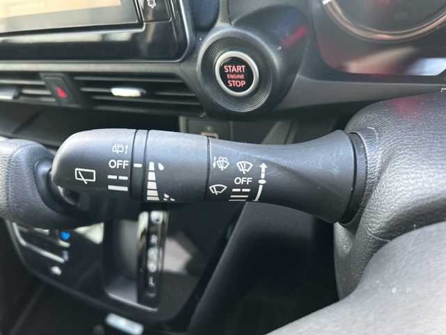 日産 デイズ ハイウェイスターX 岐阜県 2021(令3)年 2.8万km ブラック 登録時走行距離27974km/純正9インチナビ（MM320D-L）/Bluetooth、ipod、USB、AUX、CD、DVD/バックモニター/フルセグテレビ/衝突被害軽減システム/純正アルミホイール有/純正フロアマット/ドライブレコーダー/LEDヘッドライト/フォグランプ/オートライト/スタッドレスタイヤ/ドアバイザー/横滑り防止装置/禁煙車/盗難防止装置/ベンチシート/スペアキー/スマートキー/プッシュスタート/アイドリングストップ/オートエアコン/取扱説明書/保証書/記録簿