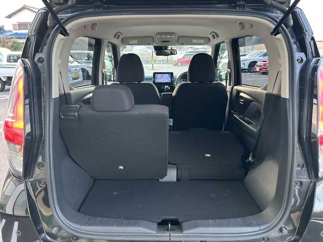 日産 デイズ ハイウェイスターX 岐阜県 2021(令3)年 2.8万km ブラック 登録時走行距離27974km/純正9インチナビ（MM320D-L）/Bluetooth、ipod、USB、AUX、CD、DVD/バックモニター/フルセグテレビ/衝突被害軽減システム/純正アルミホイール有/純正フロアマット/ドライブレコーダー/LEDヘッドライト/フォグランプ/オートライト/スタッドレスタイヤ/ドアバイザー/横滑り防止装置/禁煙車/盗難防止装置/ベンチシート/スペアキー/スマートキー/プッシュスタート/アイドリングストップ/オートエアコン/取扱説明書/保証書/記録簿