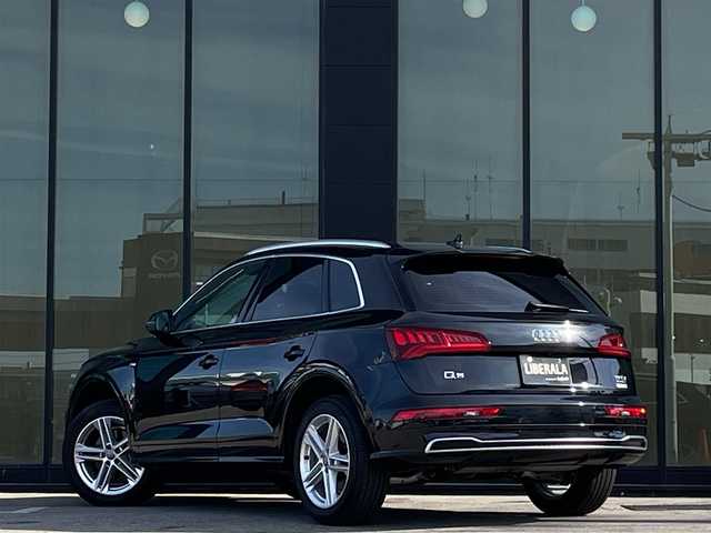 アウディ Ｑ５ 2．0TFSIクワトロ スポーツ 石川県 2018(平30)年 4.4万km ミトスブラックメタリック バーチャルコックピット/アドバンスドキー/シートヒーター/オットマン/電動メモリシート/360°ビューモニター/アダプティブクルーズコントロール/純正MMIナビ/フルセグTV/Bluetooth/ETC/前後ドライブレコーダー/パーキングエイド/エフィシェンシアシスト/Audiプレセンス/Audiサイドアシスト/Audiレーンアシスト/アイドリングストップ/マトリクスLEDヘッドライト/オートマチックハイビーム/ダウンヒルアシストコントロール/電動リアゲート
