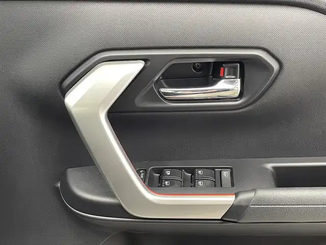 トヨタ ライズ Z 滋賀県 2021(令3)年 8.8万km ナチュラルベージュマイカM 禁煙車/純正９型ディスプレイオーディオ/【Bluetooth/フルセグTV/CD/DVD】/パノラミックビューモニター/ビルトインＥＴＣ/スマートアシスト/・衝突回避支援ブレーキ機能/・車線逸脱抑制制御機能/・ブレーキ制御付誤発進抑制機能/・アダプティブドライビングビーム/・先行車発進お知らせ機能/・進入禁止標識認識機能/・アダプティブクルーズコントロール/・衝突警報機能/・車線逸脱警報機能/・コーナーセンサー/・サイドビューランプ/・レーンキープコントロール/シートヒーター/ＬＥＤシーケンシャルターンランプ/ステアリングスイッチ/スマートキー