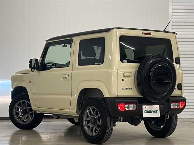 スズキ ジムニー XC 熊本県 2021(令3)年 1.6万km シフォンアイボリーメタリックブラック2トーンルーフ ・ワンオーナー/・４WD/・Pioneerディスプレイオーディオ【PVN-93000YSZS】/-BT/CD/DVD/USB/AM/FM/・バックカメラ/・クルーズコントロール/・ダウンヒルアシスト/・ドライブレコーダー/・前席シートヒーター/・ヒーテッドドアミラー/・横滑り防止装置/・衝突軽減ブレーキ/・LEDヘッドライト/・フォグランプ/・ステアリングリモコン/・オートライト/・純正アルミ16インチ/・純正フロアマット/・プッシュスタート/・スマートキー×２/・保証書/・取扱説明書