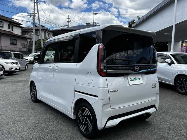 日産 ルークス HWS X プロパイロットED 熊本県 2024(令6)年 0.3万km ホワイトパール ワンオーナー/純正9インチナビ（MM223D-L）/【フルセグTV/Bluetooth/AM/FM】/全周囲カメラ/両側パワースライドドア/プロパイロット/エマージェンシーブレーキ/レーダークルーズコントロール/コーナーセンサー/標識表示/先行車発進警告/レーンアシスト/オートホールド/純正14インチAW/オートLEDライト/フォグランプ/シートバックテーブル/ナビ連動ドライブレコーダー/プッシュスタート/スマートキー/アイドリングストップ/純正フロアマット/純正ドアバイザー/盗難防止装置/保証書/取扱説明書