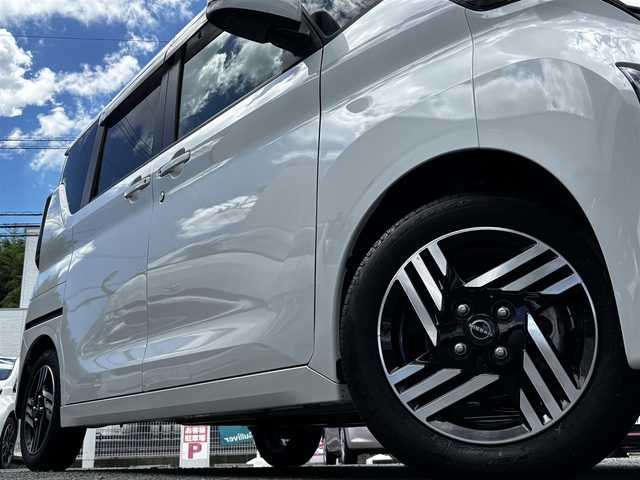 日産 ルークス HWS X プロパイロットED 熊本県 2024(令6)年 0.3万km ホワイトパール ワンオーナー/純正9インチナビ（MM223D-L）/【フルセグTV/Bluetooth/AM/FM】/全周囲カメラ/両側パワースライドドア/プロパイロット/エマージェンシーブレーキ/レーダークルーズコントロール/コーナーセンサー/標識表示/先行車発進警告/レーンアシスト/オートホールド/純正14インチAW/オートLEDライト/フォグランプ/シートバックテーブル/ナビ連動ドライブレコーダー/プッシュスタート/スマートキー/アイドリングストップ/純正フロアマット/純正ドアバイザー/盗難防止装置/保証書/取扱説明書
