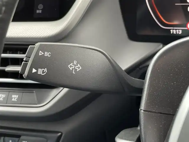 ＢＭＷ １１８ｉ Mスポーツ 東京都 2022(令4)年 2.1万km 白 インテリジェントセーフティ/アダプティブクルーズコントロール/ブラインドスポットモニター/レーンキープアシスト/純正ナビ/Bluetooths接続/ワイヤレス充電/ETC2.0/純正LEDヘッドライト/パワーバックドア/コンフォートアクセス