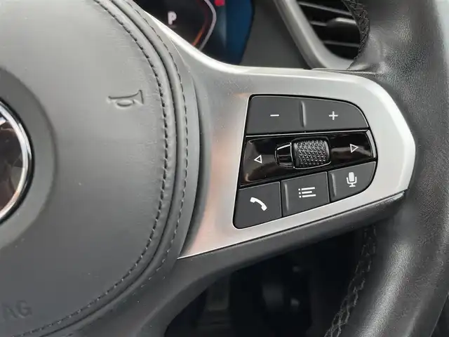 ＢＭＷ １１８ｉ Mスポーツ 東京都 2022(令4)年 2.1万km 白 インテリジェントセーフティ/アダプティブクルーズコントロール/ブラインドスポットモニター/レーンキープアシスト/純正ナビ/Bluetooths接続/ワイヤレス充電/ETC2.0/純正LEDヘッドライト/パワーバックドア/コンフォートアクセス