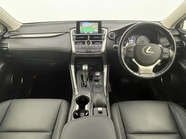 レクサス ＮＸ 300h Iパッケージ 岡山県 2015(平27)年 7.7万km スターライトブラックガラスフレーク パノラマルーフ/合皮シート/シートヒーター(運転席・助手席)/パワーシート(運転席・助手席)/純正メーカーOPナビ/【フルセグＴＶ/CD/DVD/Bluetooth/USB/AUX】/全方位カメラ/パワーバックドア/レーダークルーズコントロール/プリクラッシュセーフティシステム/ＬＥＤヘッドランプ/ステアリングヒーター/純正ドライブレコーダー(前)/(DRD-H66)/ビルトインＥＴＣ/シートメモリ/パドルシフト/スペアキー(1個)/カードキー(1個)