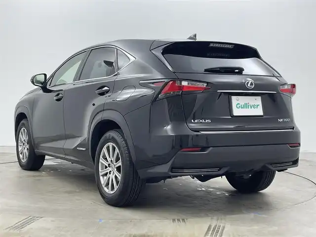 レクサス ＮＸ 300h Iパッケージ 岡山県 2015(平27)年 7.7万km スターライトブラックガラスフレーク パノラマルーフ/合皮シート/シートヒーター(運転席・助手席)/パワーシート(運転席・助手席)/純正メーカーOPナビ/【フルセグＴＶ/CD/DVD/Bluetooth/USB/AUX】/全方位カメラ/パワーバックドア/レーダークルーズコントロール/プリクラッシュセーフティシステム/ＬＥＤヘッドランプ/ステアリングヒーター/純正ドライブレコーダー(前)/(DRD-H66)/ビルトインＥＴＣ/シートメモリ/パドルシフト/スペアキー(1個)/カードキー(1個)