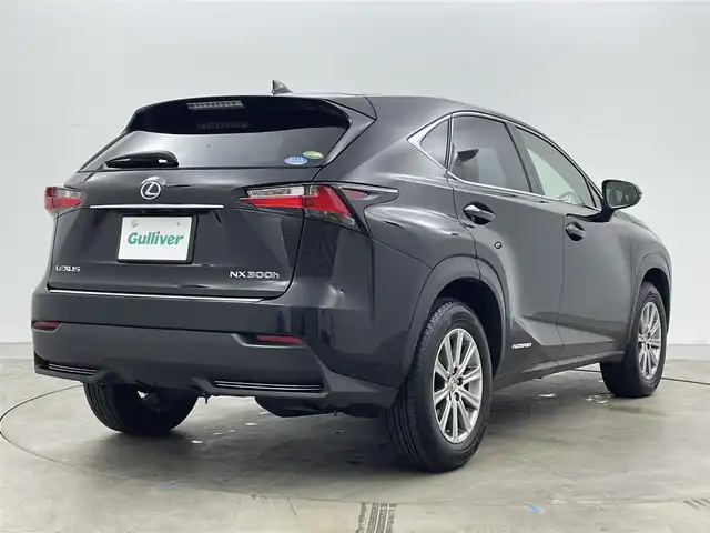 レクサス ＮＸ 300h Iパッケージ 岡山県 2015(平27)年 7.7万km スターライトブラックガラスフレーク パノラマルーフ/合皮シート/シートヒーター(運転席・助手席)/パワーシート(運転席・助手席)/純正メーカーOPナビ/【フルセグＴＶ/CD/DVD/Bluetooth/USB/AUX】/全方位カメラ/パワーバックドア/レーダークルーズコントロール/プリクラッシュセーフティシステム/ＬＥＤヘッドランプ/ステアリングヒーター/純正ドライブレコーダー(前)/(DRD-H66)/ビルトインＥＴＣ/シートメモリ/パドルシフト/スペアキー(1個)/カードキー(1個)