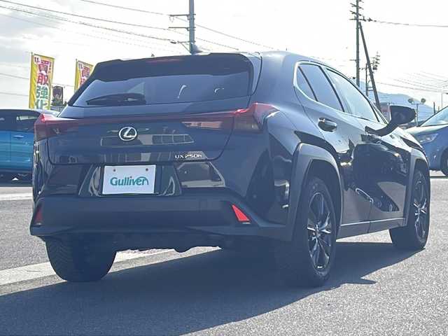 レクサス ＵＸ 250h バージョンC 香川県 2022(令4)年 4.2万km グラファイトブラックガラスフレーク 純正ナビ（フルセグTV/BT)/バックカメラ/ドライブレコーダー/パワーシート/シートヒーター/ステアリングヒーター/リアシートリマインダー/コーナーセンサー/ETC2.0