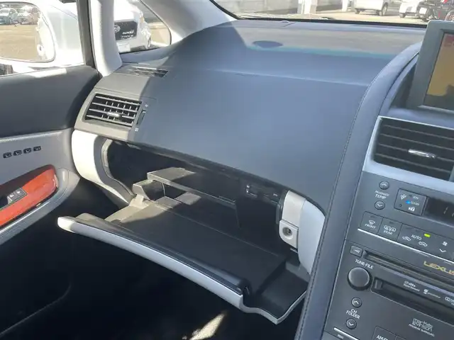 レクサス ＨＳ 250h バージョンL 群馬県 2009(平21)年 15.2万km クォーツホワイトクリスタルシャイン 純正HDDナビゲーション/（CD/DVD/MD/フルセグTV）/バックカメラ/サンルーフ/本革シート/前席メモリパワーシート/前席シートヒーター/エアシート/ステアリングスイッチ/ビルトインETC/クルーズコントロール/リアサンシェード/コーナーポール/LEDヘッドライト/フォグライト/クリアランスソナー/電格ミラー/ドアバイザー/純正フロアマット/純正17インチアルミホイール