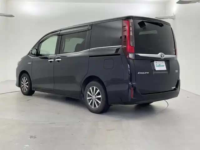 トヨタ エスクァイア ハイブリッド Gi 福井県 2015(平27)年 13.2万km スパークリングブラックパールクリスタルシャイン アルパイン製ＢＩＧＸナビ　/アルパイン製フリップダウンモニター　/バックカメラ　/シートヒーター　/レザーシート　/両側パワースライドドア　/置くだけ充電　/クルーズコントロール　/純正ビルトインＥＴＣ　/衝突被害軽減ブレーキ