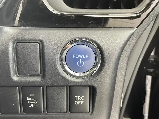 トヨタ エスクァイア ハイブリッド Gi 福井県 2015(平27)年 13.2万km スパークリングブラックパールクリスタルシャイン アルパイン製ＢＩＧＸナビ　/アルパイン製フリップダウンモニター　/バックカメラ　/シートヒーター　/レザーシート　/両側パワースライドドア　/置くだけ充電　/クルーズコントロール　/純正ビルトインＥＴＣ　/衝突被害軽減ブレーキ