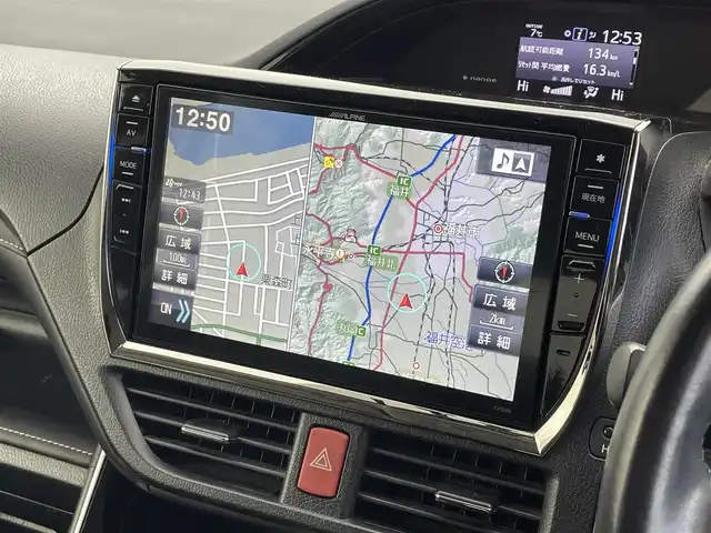 トヨタ エスクァイア ハイブリッド Gi 福井県 2015(平27)年 13.2万km スパークリングブラックパールクリスタルシャイン アルパイン製ＢＩＧＸナビ　/アルパイン製フリップダウンモニター　/バックカメラ　/シートヒーター　/レザーシート　/両側パワースライドドア　/置くだけ充電　/クルーズコントロール　/純正ビルトインＥＴＣ　/衝突被害軽減ブレーキ