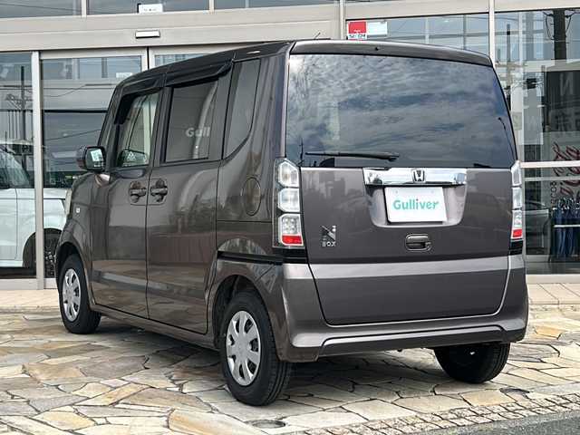 ホンダ Ｎ ＢＯＸ G Lパッケージ 静岡県 2012(平24)年 8.1万km プレミアムブロンズパール 主要装備/・ホンダ純正オーディオ/・CD/MD/AUX/・オートエアコン/・プッシュスタート/・助手席側パワースライドドア/・ＥＴＣ/・ステアリングリモコン/・アイドリングストップ/・横滑り防止装置/・純正フロアマット/・純正ホイールキャップ/・ハロゲンヘッドライト