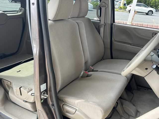 ホンダ Ｎ ＢＯＸ G Lパッケージ 静岡県 2012(平24)年 8.1万km プレミアムブロンズパール 主要装備/・ホンダ純正オーディオ/・CD/MD/AUX/・オートエアコン/・プッシュスタート/・助手席側パワースライドドア/・ＥＴＣ/・ステアリングリモコン/・アイドリングストップ/・横滑り防止装置/・純正フロアマット/・純正ホイールキャップ/・ハロゲンヘッドライト