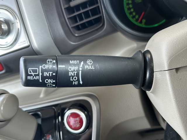 ホンダ Ｎ ＢＯＸ G Lパッケージ 静岡県 2012(平24)年 8.1万km プレミアムブロンズパール 主要装備/・ホンダ純正オーディオ/・CD/MD/AUX/・オートエアコン/・プッシュスタート/・助手席側パワースライドドア/・ＥＴＣ/・ステアリングリモコン/・アイドリングストップ/・横滑り防止装置/・純正フロアマット/・純正ホイールキャップ/・ハロゲンヘッドライト