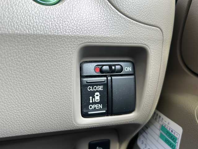 ホンダ Ｎ ＢＯＸ G Lパッケージ 静岡県 2012(平24)年 8.1万km プレミアムブロンズパール 主要装備/・ホンダ純正オーディオ/・CD/MD/AUX/・オートエアコン/・プッシュスタート/・助手席側パワースライドドア/・ＥＴＣ/・ステアリングリモコン/・アイドリングストップ/・横滑り防止装置/・純正フロアマット/・純正ホイールキャップ/・ハロゲンヘッドライト
