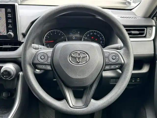 トヨタ ＲＡＶ４ X 静岡県 2020(令2)年 4.5万km グレーメタリック 純正ナビ/(AM/FM/BT)/フルセグTV/バックカメラ/トヨタセーフティーセンス/横滑り防止装置/レーンキープアシスト/衝突被害軽減システム/追従クルーズコントロール/電動パーキングブレーキ/オートブレーキホールド/前方ドライブレコーダー/前後コーナーセンサー/ブラインドスポットモニター/プッシュスタート/スマートキー/スペアキー×1/LEDオートライト/オートハイビーム/純正17インチアルミホイール/保証書/取扱説明書