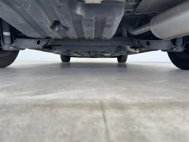 ホンダ フリード G ホンダセンシング 大分県 2019(令1)年 5.2万km プラチナホワイトパール ホンダセンシング/・衝突軽減ブレーキ（CMBS）/・先行車発進お知らせ機能/・歩行者事故低減ステアリング/・路外逸脱抑制機能/・標識認識機能/・渋滞追従機能付アダプティブクルーズコントロール（ACC）/・車線維持支援システム（LKAS）/・誤発進抑制機能/・オートハイビーム/純正ナビゲーション/【CD/DVD/SD/USB/BT/TV】/バックカメラ/ビルトインETC/両側電動スライドドア/LEDオートライト/前後ドライブレコーダー/ステアリングスイッチ/TVキャンセラー/保証書・取扱説明書/スペアキー/純正フロアマット