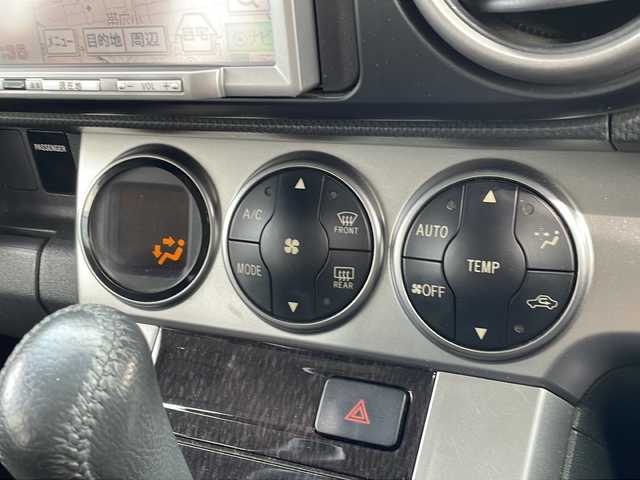 トヨタ カローラ ルミオン 1．8S エアロツアラー 道東・釧路十勝 2010(平22)年 13.7万km ブラックマイカ 社外ナビ/冬タイヤ積込/パドルシフト/HIDヘッドライト/フォグランプ/オートライト/フロアマット/ドアバイザー