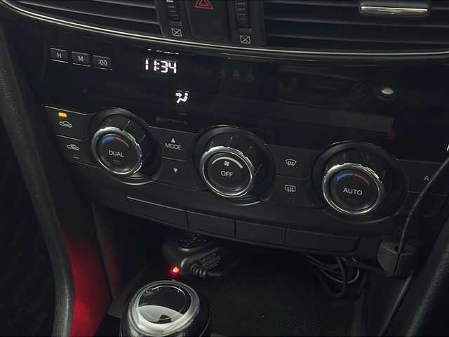 マツダ アテンザ ワゴン XD 奈良県 2014(平26)年 6.1万km ソウルレッドプレミアムメタリック ディスチャージパッケージ/純正ナビ/　フルセグTV/DVD/CD/Bluetooth/バックカメラ/純正フリップダウンモニター/純正19インチアルミホイール/スマートシティブレーキサポート/HIDヘッドライト/シグネチャーLEDランプ/オートライト/フォグランプ/コーナーセンサー/クルーズコントロール/ビルトインETC/ステアリングスイッチ/パドルシフト/プッシュスタート/スマートキー/アイドリングストップ/アダプティブフロントライティングシステム/リアスポイラー/シルバールーフレール/電動格納ミラー/LEDウインカーミラー/横すべり防止/フロアマット/スペアキー/保証書/取扱説明書