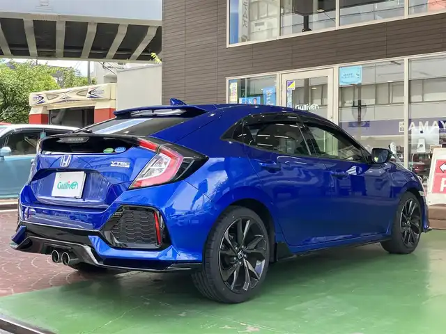 ホンダ シビック ハッチバック 神奈川県 2017(平29)年 3.9万km ブリリアントスポーティブルーメタリック2トーン 新車保証書/取扱説明書/純正オプションナビ・フルセグTV/CD・DVDビデオ・Bluetooth/バックカメラ/ビルトインETC/アイドリングストップ/スマートキー/ステアリングスイッチ/クルーズコントロール/前席シートヒーター/電子サイドブレーキ/BRAKEHOLD/LEDヘッドライト/18インチアルミホイール