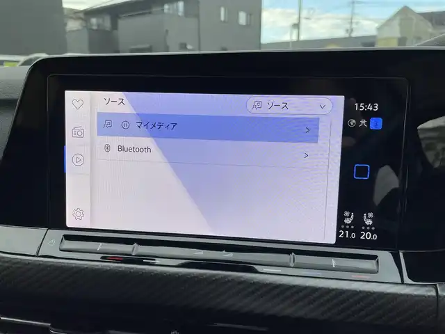 フォルクスワーゲン ＶＷ ゴルフ Ｒ 20イヤーズ 和歌山県 2023(令5)年 1.3万km 青 ワンオーナー/登録時１２５６１キロ/純正DiscoverProナビゲーション/・SSDナビ/・１０インチタッチスクリーン/・地デジTV/・ジェスチャーコントロール/・App-Connect/・We Connect Plus/・MEDIA-IN/・７スピーカー/オールインセーフティ【予防安全装備】/・同一車線内全車速運転支援システム/・レーンキープアシストシステム/・アダプティブクルーズコントロール/・レーンチェンジアシストシステム/・プリクラッシュブレーキシステム/・ダイナミックコーナリングライト/・ダイナミックライトアシスト/・スタディックコーナリングライト/・駐車支援システム/・パークディスタンスコントロール【フロント・リア】/・リアトラフィックアラート/・リアビューカメラ/・緊急時停車支援システム/LEDマトリクスヘッドランプ/純正１９インチアルミホイール/AKRAPOVICツインマフラー/ステアリングヒーター/SRSエアバック【運転席/助手席/サイド/カーテン/前席センター】/ナッパ革シート/メモリー付きパワーシート【運転席】/シートヒーター【運転席/助手席】/ETC/保証書/取扱説明書/スペアキー１本